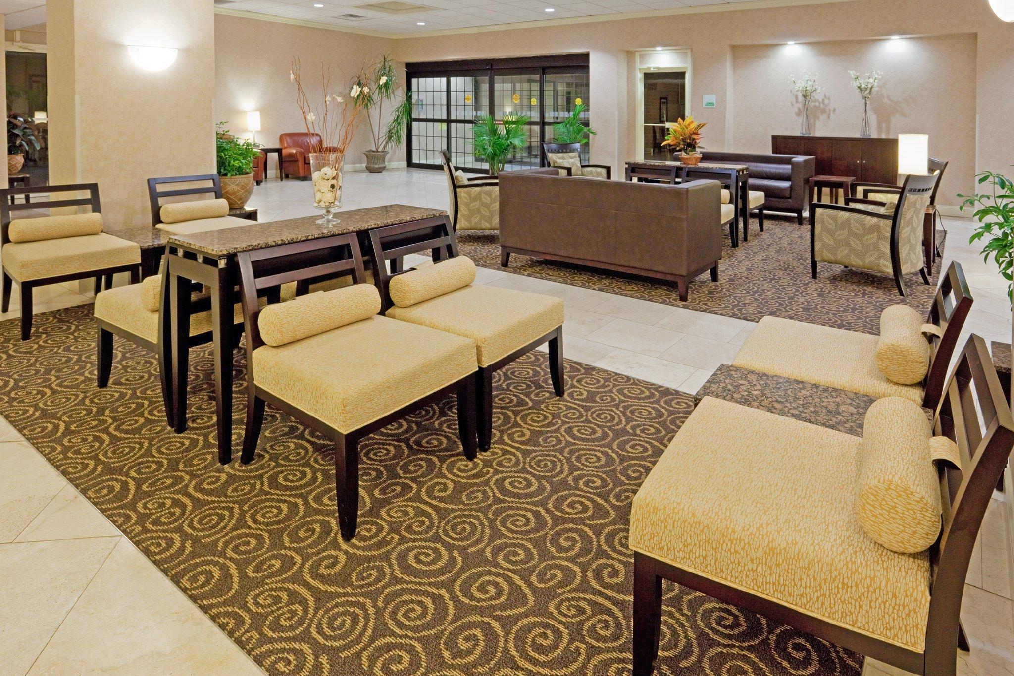 Holiday Inn & Suites Boston Peabody, An Ihg Hotel Exterior photo