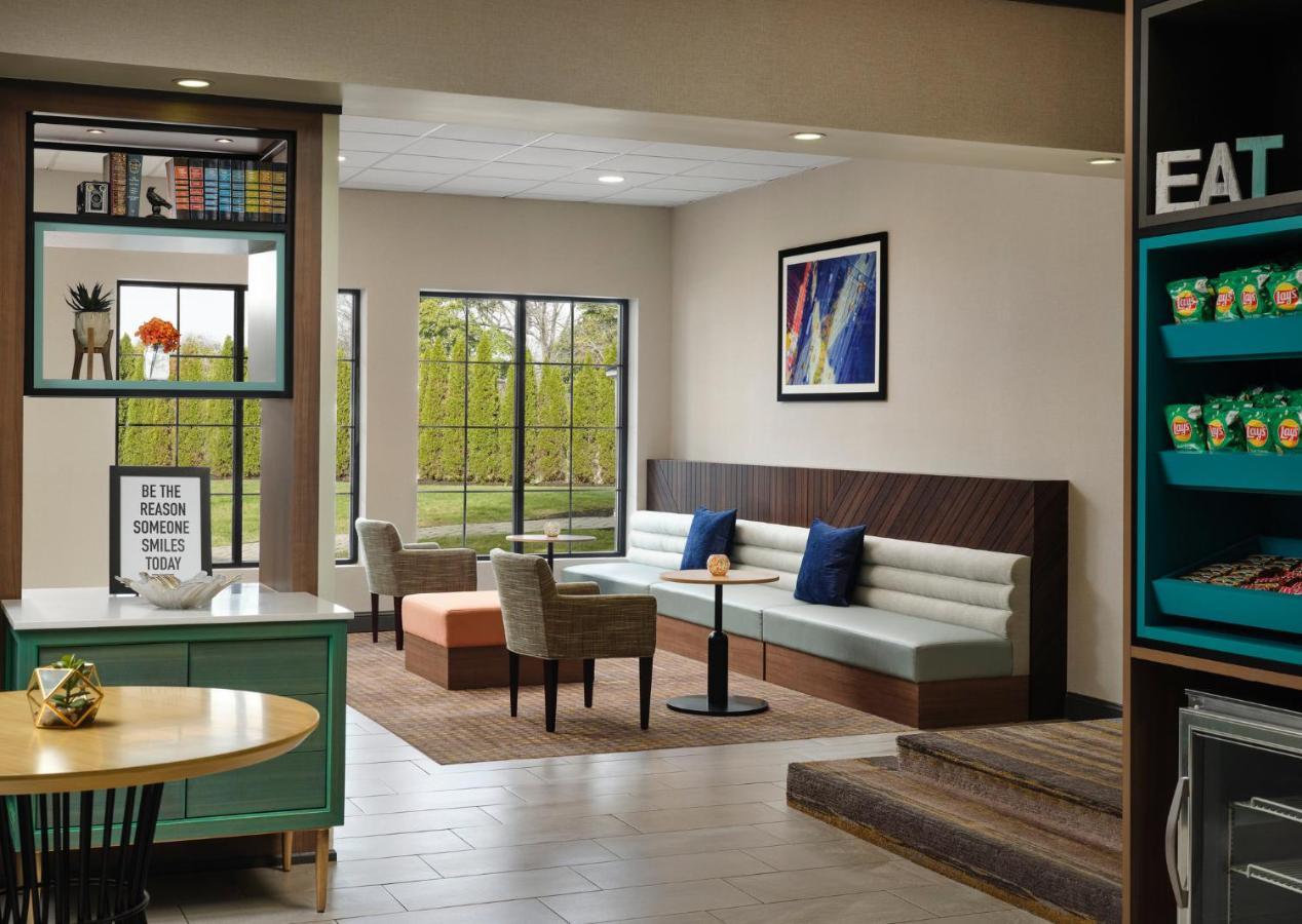 Holiday Inn & Suites Boston Peabody, An Ihg Hotel Exterior photo