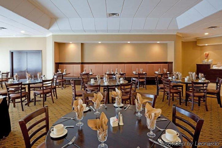 Holiday Inn & Suites Boston Peabody, An Ihg Hotel Restaurant photo